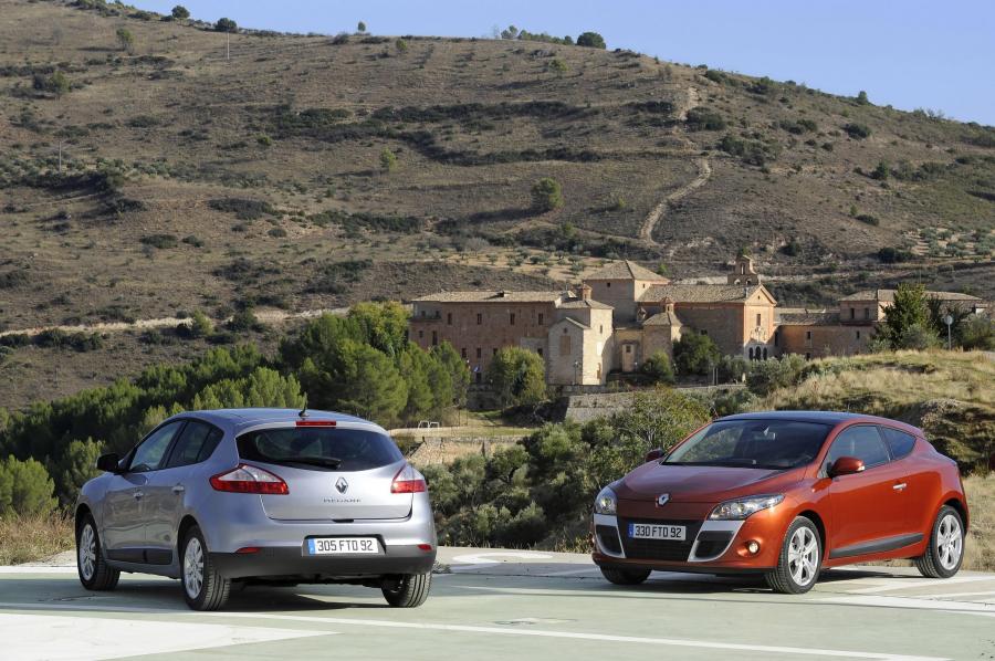  Renault Megane 2008 года  (фото 77 из 146)